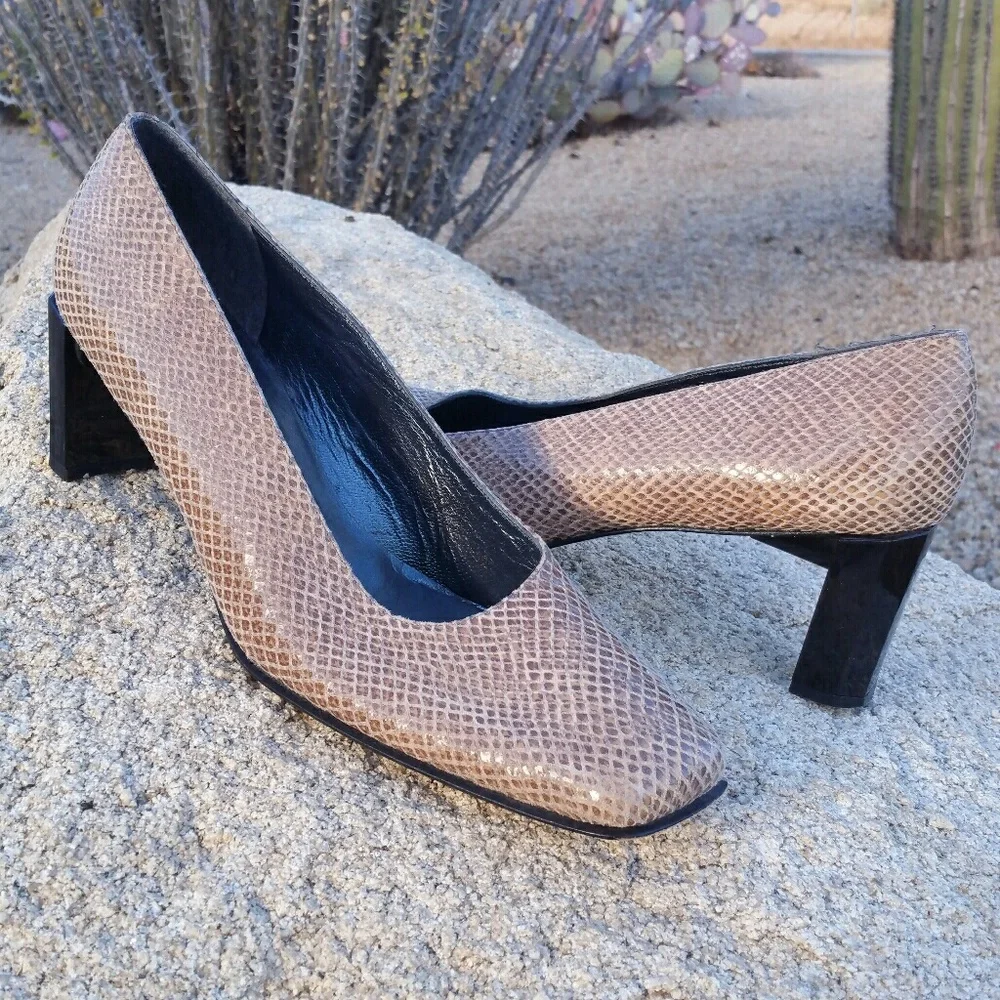 🐍 StuArt WeiTzMan SnAkE SkiN  beAuTiful hEelS Final reduction, price is now Firm